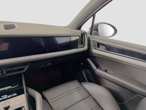 2025 Porsche Cayenne S