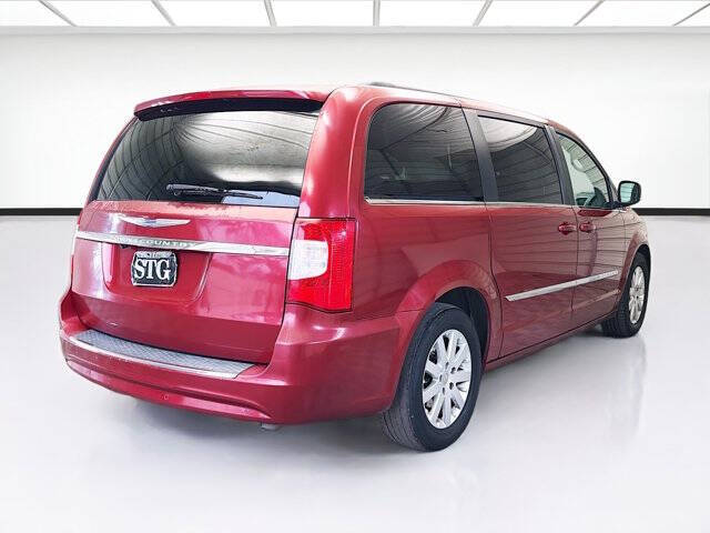 2011 Chrysler Town and Country Touring-L
