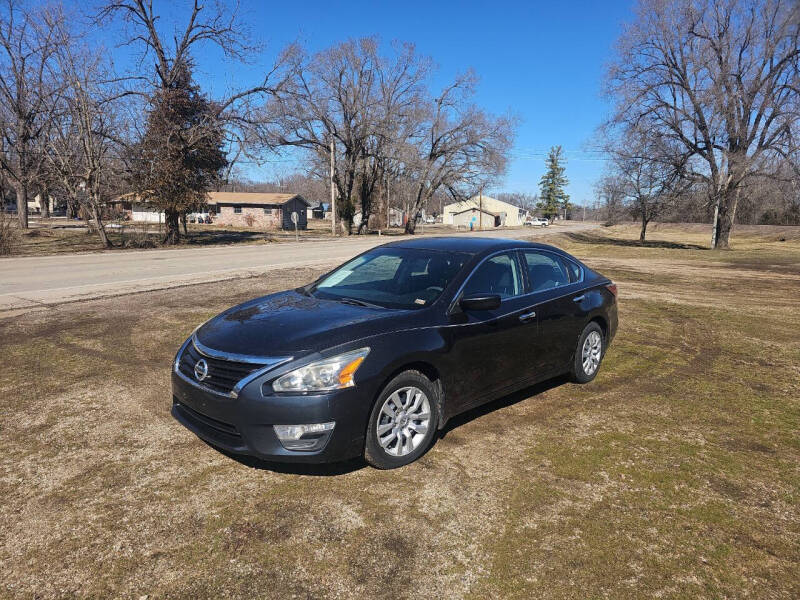 2015 Nissan Altima for sale at Nelsons Auto Sales in Park Hills MO