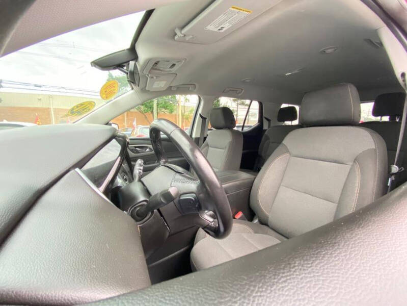 2020 Chevrolet Traverse LT Cloth