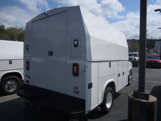 2025 Ford E-Series E-350 SD