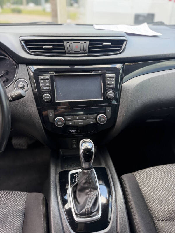 2017 Nissan Rogue Sport SV