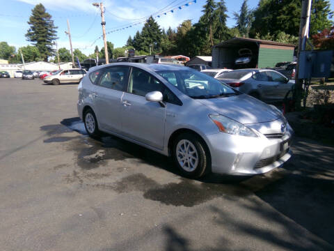 2012 Toyota Prius v Five