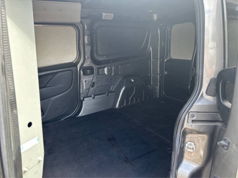 2016 RAM Promaster City Tradesman photo 11