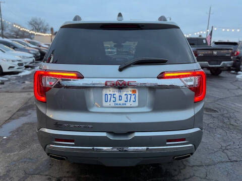 2023 GMC Acadia Denali