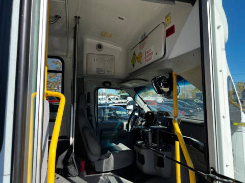 2016 Ford E-Series E-450 SD