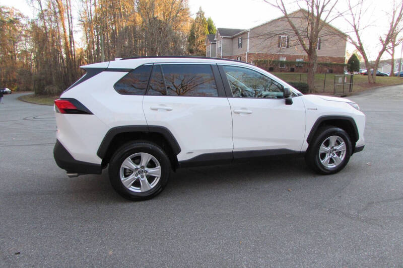 2020 Toyota RAV4 Hybrid LE