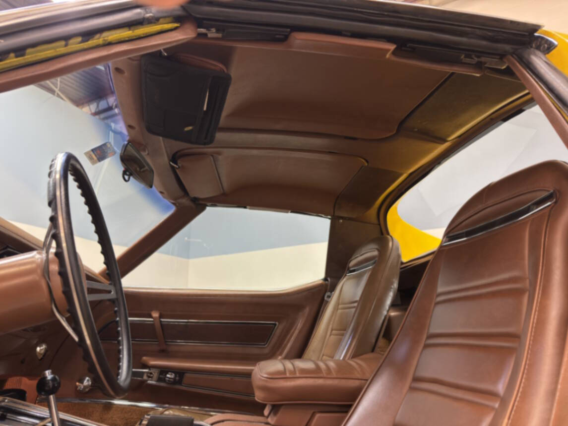 1973 Chevrolet Corvette 14