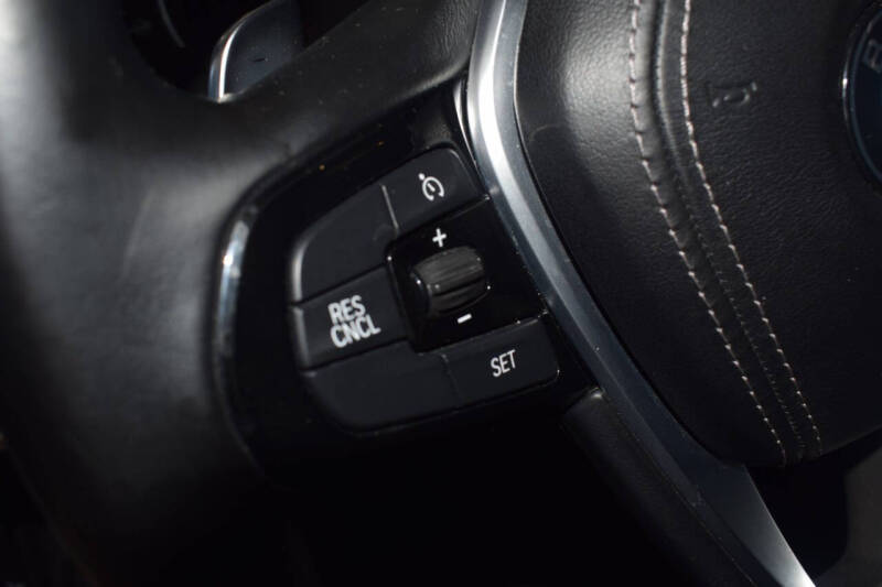 2018 BMW 5 Series 540i