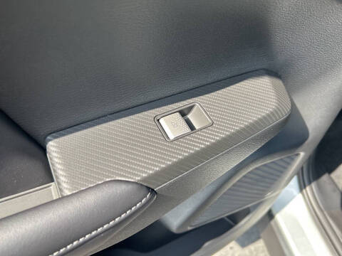 2025 Mitsubishi Outlander PHEV SE