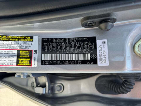 2020 Toyota Camry Hybrid LE