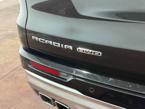 2024 GMC Acadia Denali