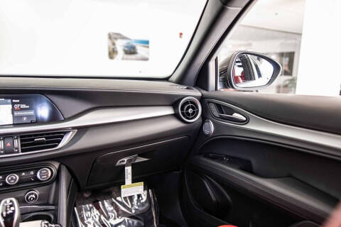 2025 Alfa Romeo Stelvio