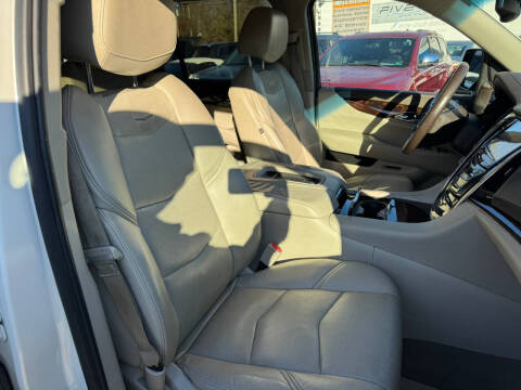 2015 Cadillac Escalade ESV Luxury