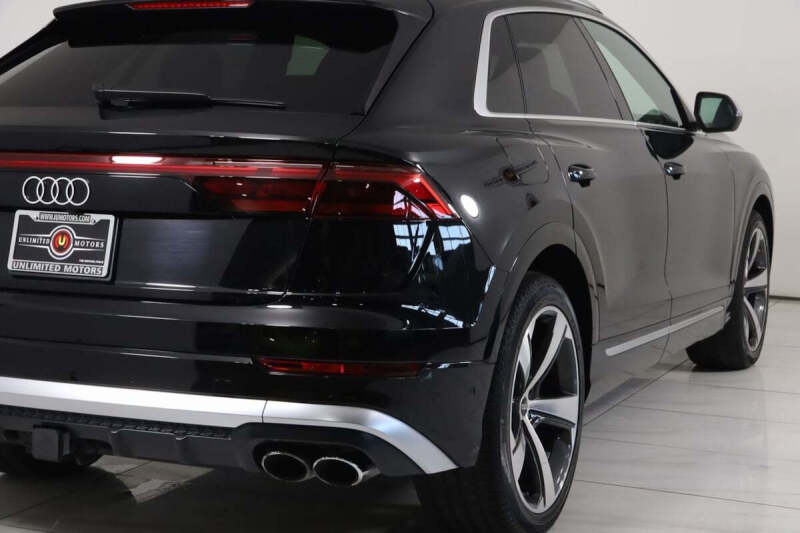 2024 Audi SQ8 4.0T quattro Premium Plus