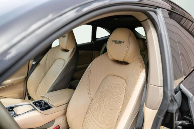 2023 Aston Martin DBX