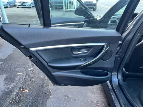 2017 BMW 3 Series 330i