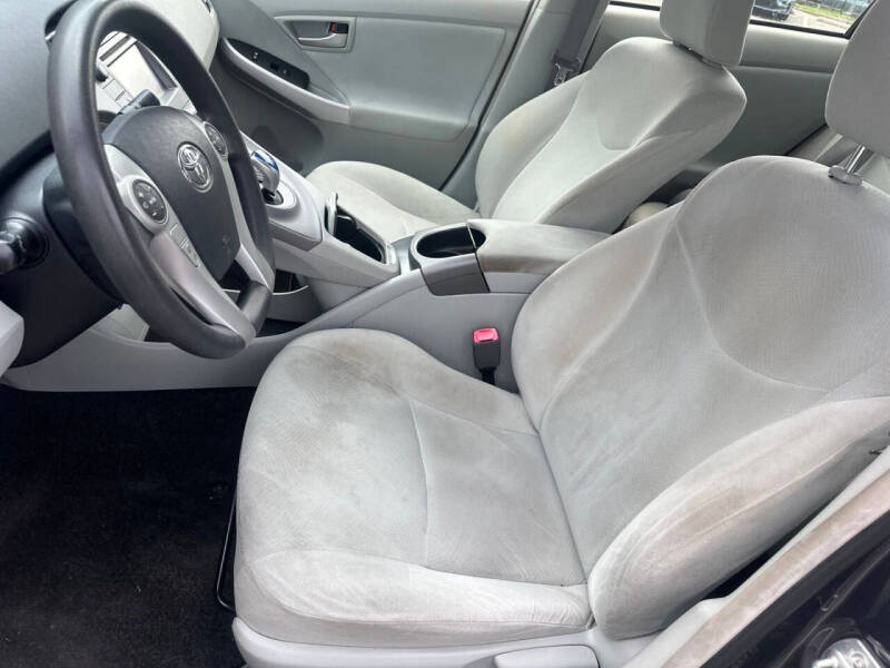 2013 Toyota Prius Two