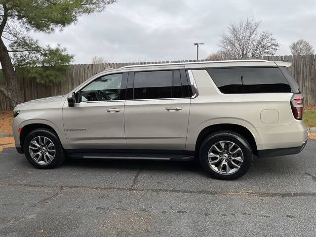 2024 Chevrolet Suburban LT