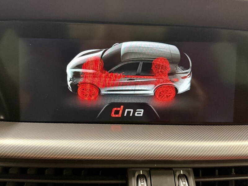 2019 Alfa Romeo Stelvio Ti Sport