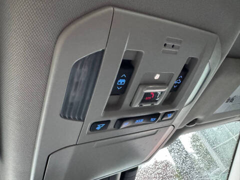 2022 Toyota Highlander Hybrid Platinum