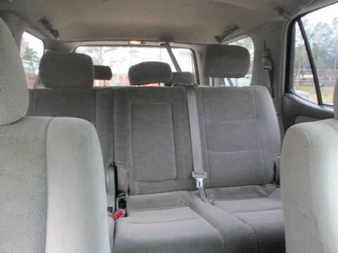 2005 Toyota Sequoia SR5