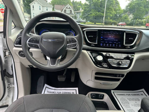 2017 Chrysler Pacifica Touring