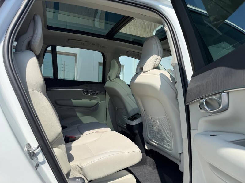 2023 Volvo XC90 B5 Plus Bright Theme