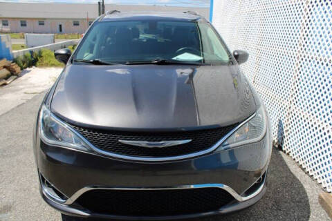 2019 Chrysler Pacifica Touring L