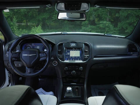 2018 Chrysler 300 S