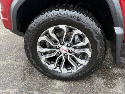 2024 GMC Canyon Denali