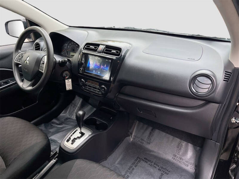 2024 Mitsubishi Mirage LE