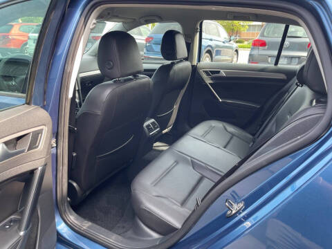 2015 Volkswagen Golf TSI SE