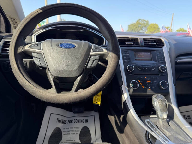 2016 Ford Fusion Hybrid SE