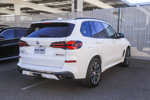 2025 BMW X5 M60i
