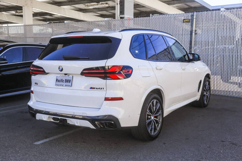 2025 BMW X5 M60i