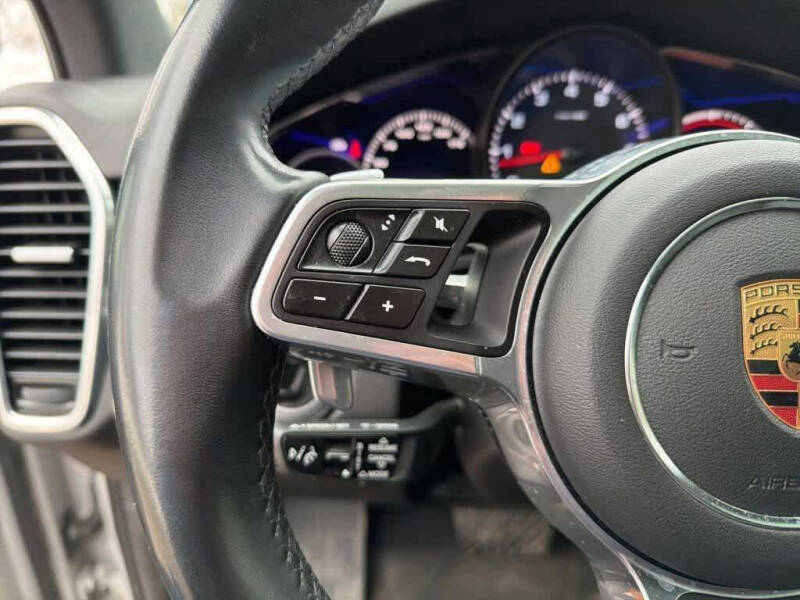 2022 Porsche Cayenne Platinum Edition