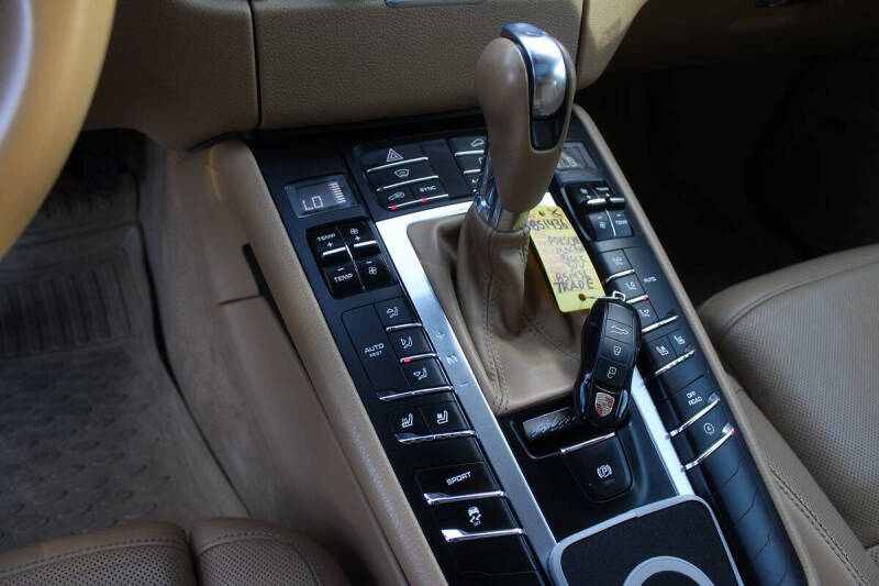 2015 Porsche Macan S