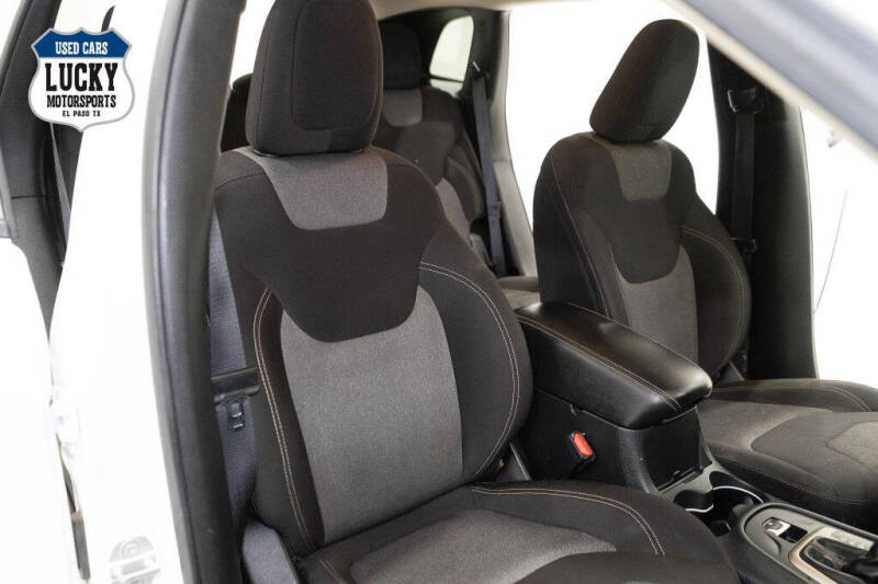 2015 Jeep Cherokee Sport