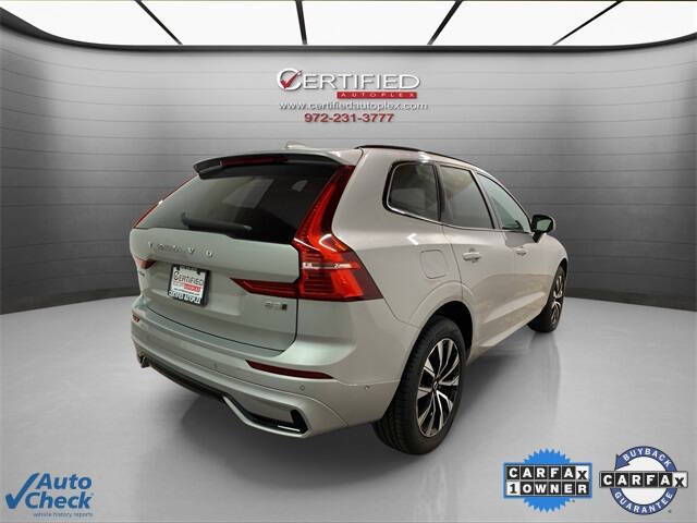 2025 Volvo XC60 B5 Plus Dark Theme