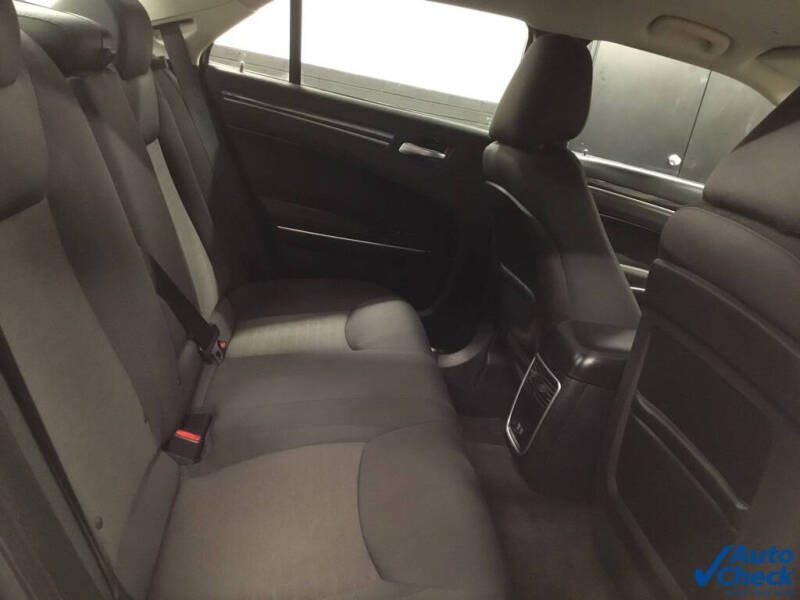 2018 Chrysler 300 Touring