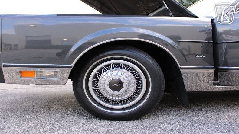 1986 Lincoln Town Car