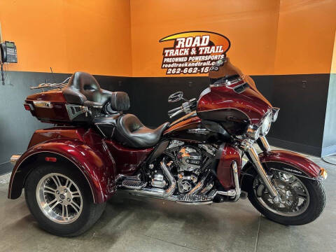 2014 Harley-Davidson FLHTCUTG - Tri Glide Ult