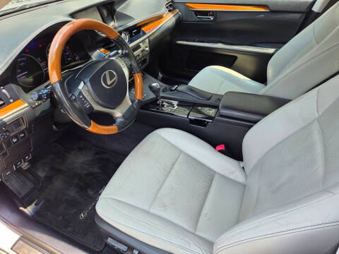 2013 Lexus ES 300h