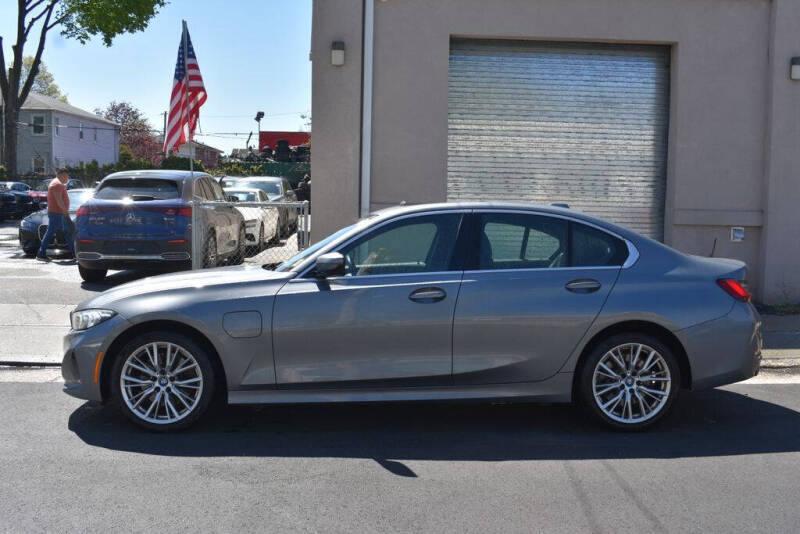 2024 BMW 3 Series 330e