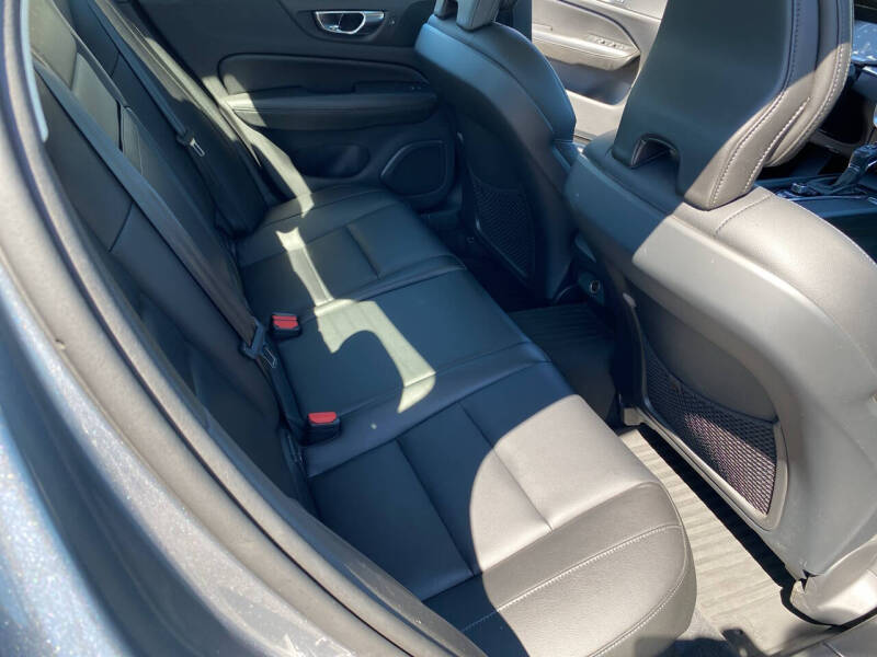 2019 Volvo S60 T6 Momentum