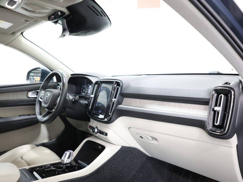 2021 Volvo XC40 T5 Inscription