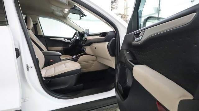 2020 Ford Escape SE