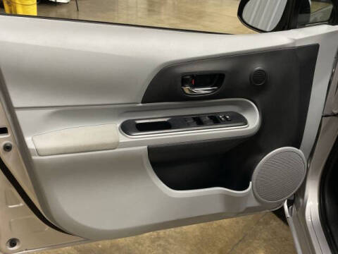 2014 Toyota Prius c Four