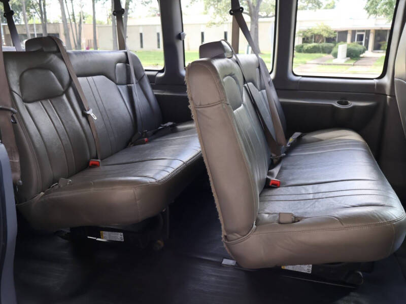 2023 Chevrolet Express LS 3500